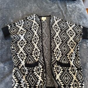 Forever 21 Monochrome Knit Sweater